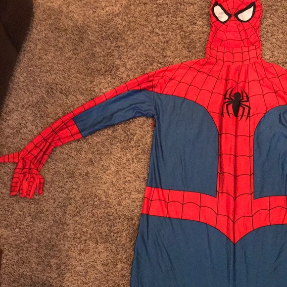 Spider-Man Costume - Picture 4 of 6